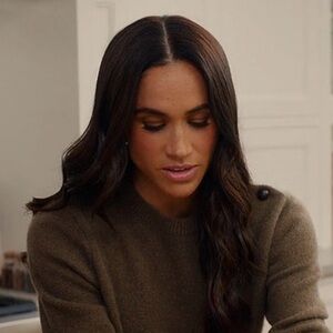 New with Tags Doen “Emmalyn” Sweater 3 Buttons ASO Meghan Markle